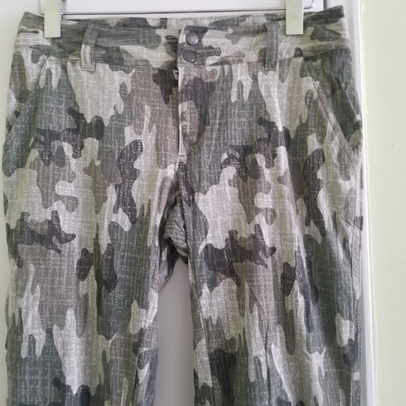 Columbia women's camo pants size 8 - Picture 5 of 7